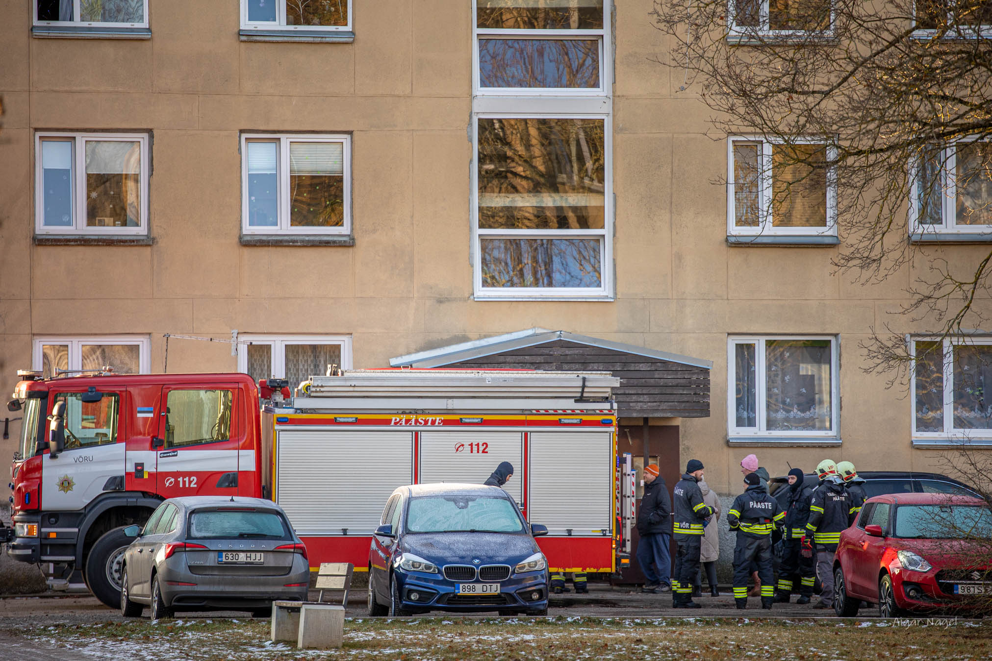 Väimela korteripõlengus taris naaber põletushaavadega kannatanu tulekoldest eemale